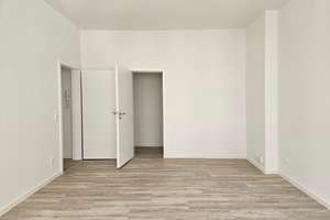 Mit Video: Frisch saniert - 2 Zimmer mit Tageslichtbad und Einbauküche! – Sankt-Michael-Straße 5, 39112 Sudenburg, Magdeburg – Vorschaubild 12
