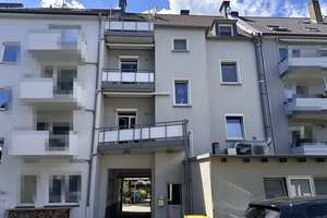 Ein Haus mit vielen Möglichkeiten - direkt auf der RÜ!
