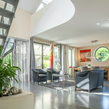 Von Privat: Modernes Einfamilienhaus in Traumlage - Bietigheim-Bissingen 'Auf der Lug'