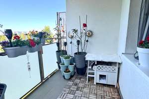 Schöne Aussicht: Raumwunder mit Stellplatz u. Balkon – Die vollständige Adresse der Immobilie erhältst du vom Anbieter., 22145 Rahlstedt, Hamburg – Vorschaubild 2