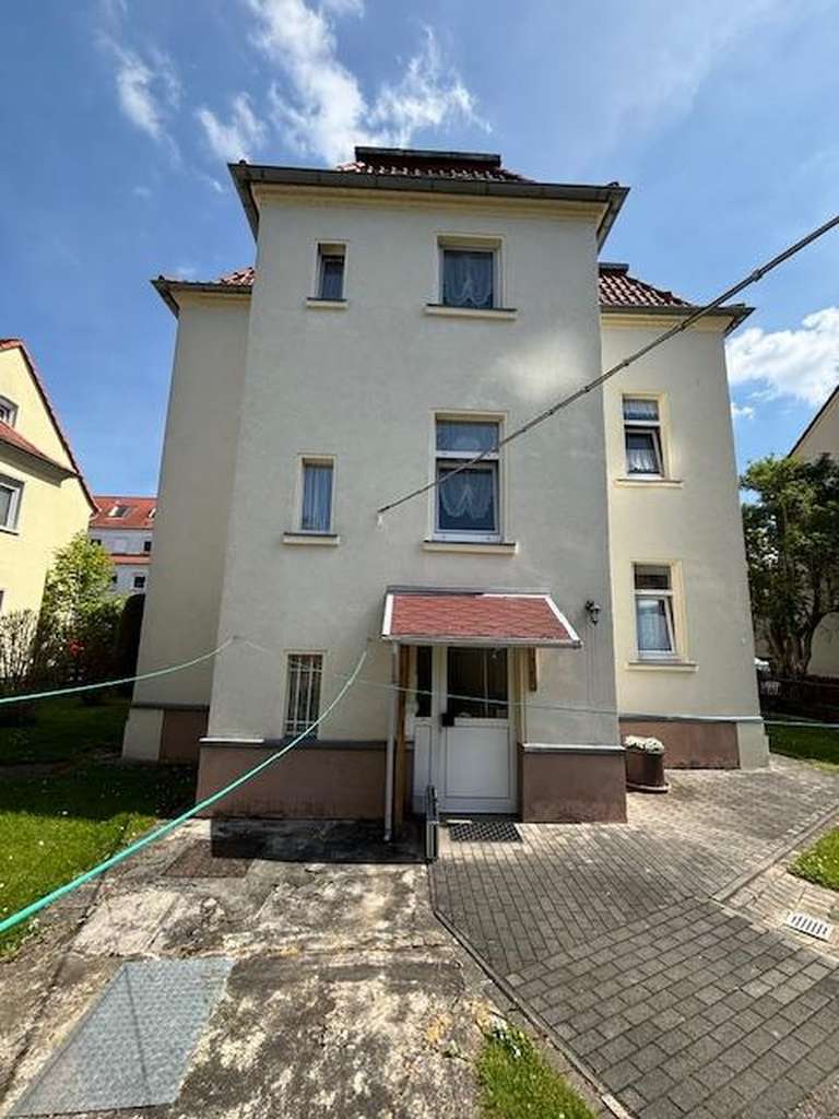Immobilie in Böhlen - Ein- bzw. Mehrfamilienhaus mit Garage in Böhlen - sofort verfügbar - Bild 1