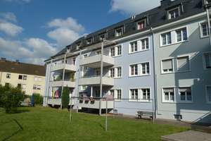 Frisch renovierte 1 Zimmer, Wohnküche, Bad, Balkon in Trier-Nord
