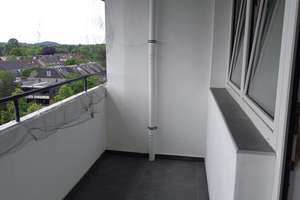 1 Zimmer, Küche, Diele, WC/Dusche, Loggia,Toplage – Kaiserstr. 102, 47800 Bockum, Krefeld – Vorschaubild 2