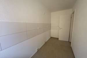 Tolle 3-Raumwohnung zur Selbstnutzung !!! Erstbezug nach Sanierung !! Mit Balkon  und Aufzug !! – Die vollständige Adresse der Immobilie erhältst du vom Anbieter., 1157 Cotta (Stadtteil), Dresden – Vorschaubild 9