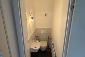 Exklusive 3-ZKB Dachgeschoss-Altbauwohnung in Wiesbaden – Bismarckring 14, 65183 Westend / Bleichstraße, Wiesbaden – Vorschaubild 17
