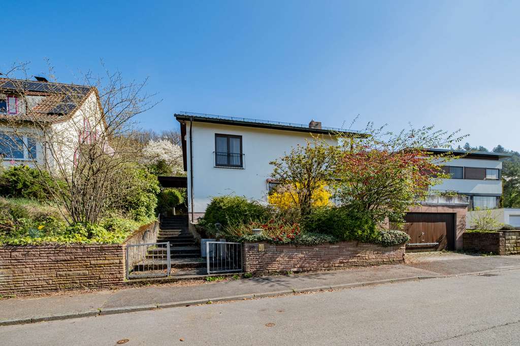 Immobilie in Neckargemünd - Ein Juwel wartet auf sein Comeback: Kernsanierungsbedürftiges Einfamilienhaus in Kleingemünd - Bild 1