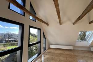 Stilvoll wohnen mit besonderem Charakter
- Einfamilienhaus - Garage - Terrasse - – Die vollständige Adresse der Immobilie erhältst du vom Anbieter., 58339 Breckerfeld – Vorschaubild 6