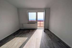 Helle, freundliche 4-Raumwohnung mit top Aussicht aus oberster Etage – Dr.-Salvador-Allende-Straße 14, 9119 Kappel, Chemnitz – Vorschaubild 8