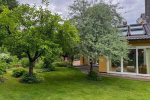 Stilvoll modernisiertes Zweifamilienhaus mit großem Südgarten in ruhiger Bestlage von Neusäß – Die vollständige Adresse der Immobilie erhältst du vom Anbieter., 86356 Neusäß – Vorschaubild 14