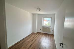 3-Zimmer-Wohnung mit Aufzug, Einbauküche, Keller & Provisionfrei- zentral in Nürnberg-Wöhrd – Bauverein str 23, 90489 Wöhrd, Nürnberg – Vorschaubild 12
