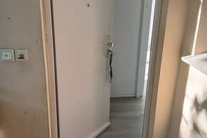 Schöne 3 Zimmer Wohnung, Balkon, Bad Keller  in Bielefeld -Mitte – Stieglitzweg 2a, 33607 Mitte, Bielefeld – Vorschaubild 2