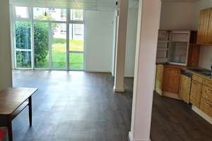 Helle 4-Zimmerwohnung / Eigener Eingang / Frisch renoviert 