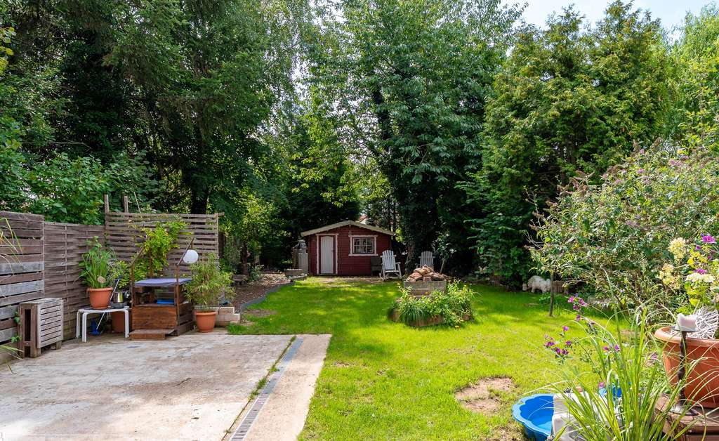 Immobilie in Carlsberg - Raum für Ihre Familie – Doppelhaushälfte mit Einliegerwohnung und traumhaftem Garten in Carlsberg - Bild 2