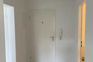Modernisierte 2-Zi.-Whg. mit Balkon in ruhiger aber dennoch zentraler Lage von Wandsbek! – Lomerstr. 55, 22047 Hamburg – Vorschaubild 3