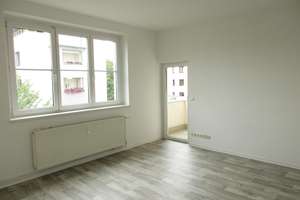 WG-geeignete 3-Zimmer-Wohnung im Herzen Cracau's – Cracauer Str. 55, 39114 Cracau, Magdeburg – Vorschaubild 1
