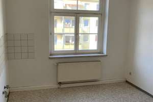 Großzügige 2-Zimmer mit neuer EBK, Laminat & Wannenbad in ruhiger Lage! – Zschopauer Platz 14, 9126 Bernsdorf, Chemnitz – Vorschaubild 12