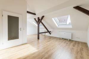 Lichtdurchflutete 2-Zimmer-Dachgeschosswohnung in Stötteritz