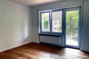 Modernisierte 3-Zimmer-Wohnung mit großem Südwest-Balkon in Straussdorf – Die vollständige Adresse der Immobilie erhältst du vom Anbieter., 85567 Grafing bei München – Vorschaubild 5