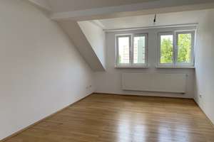 Helle 4-Zimmer-DG-Wohnung mit Einbauküche, Mü.-Giesing, auch für WG – Die vollständige Adresse der Immobilie erhältst du vom Anbieter., 81539 Obergiesing, München – Vorschaubild 7
