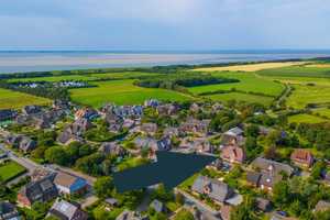 Ruhig Wohnen im historischen Ortskern von Utersum – Nordfriesland (Kreis) – Vorschaubild 1