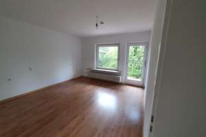 Lichtdurchflutete 4½-Zimmer-Gartenwohnung mit 2 Balkonen, schöner EBK - Privacy, S2 U-Menzing – Die vollständige Adresse der Immobilie erhältst du vom Anbieter., 80997 Allach, München – Vorschaubild 9
