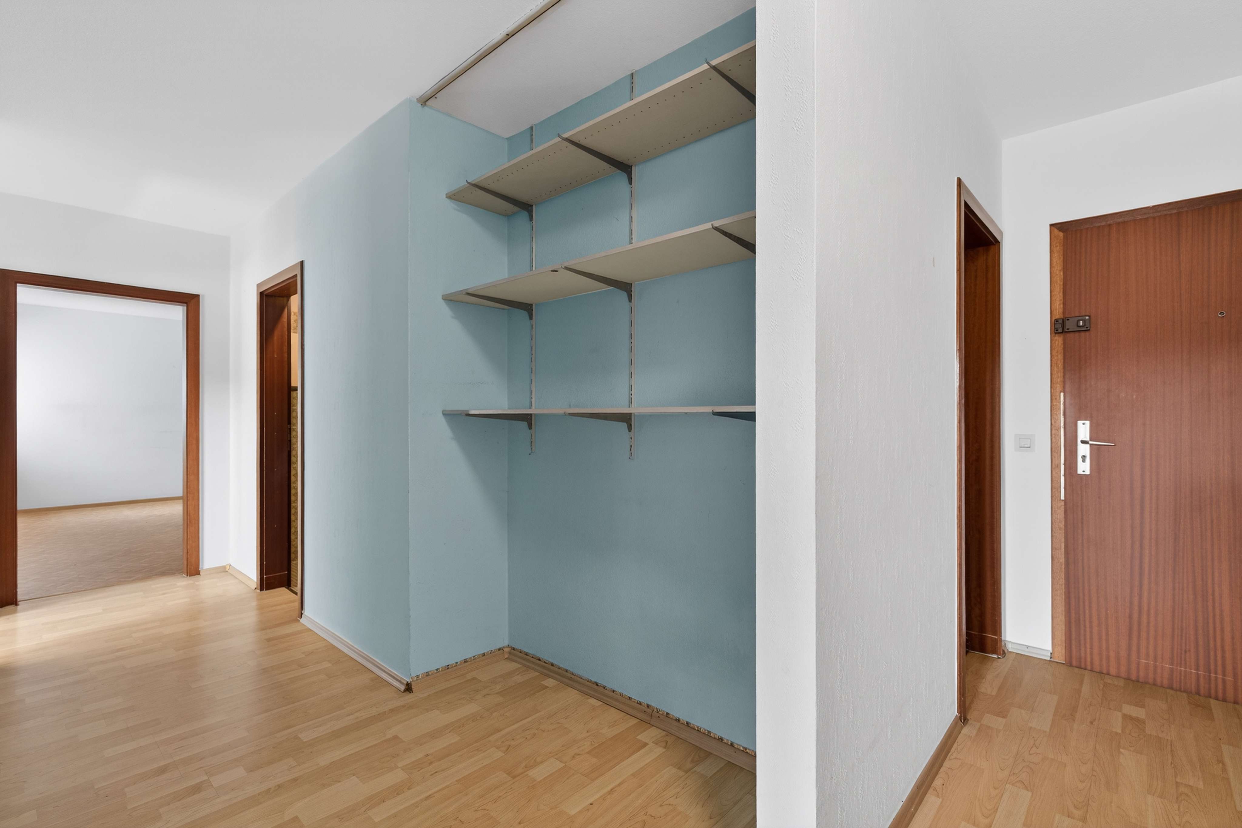 Immobilie in Waldbronn - Helle, geräumige 2-Zimmer-ETW mit Südwestbalkon in Waldbronn-Etzenrot - Bild 4