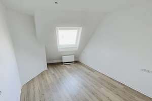 Vollständig renovierte helle 2-Zimmer Wohnung mit Garage in Top-Lage ab sofortohne Makler – Schwarenbergstraße 8, 70184 Stöckach, Stuttgart – Vorschaubild 3