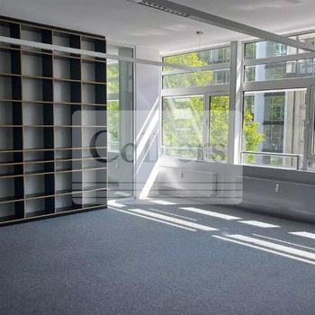 Moderne Büroflächen am Ernst‑Reuter‑Platz | Kühldecken & elektrischer Sonnenschutz | City West