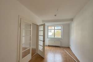 Wunderschön und saniert: 3 Zimmer Wohnung in ruhiger Lage