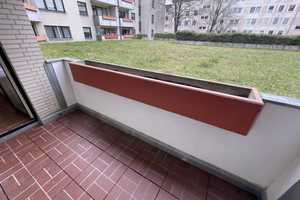 Toll geschnittene 3 Zimmer Wohnung mit Charme und Balkon – Korallenweg 14, 30455 Hannover – Vorschaubild 1