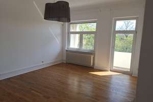 Von Privat - großzügige 4-Zimmer Altbauwohnung im 3. OG mit Balkon und Garten in Wiesbaden-Biebrich – Straße der Republik 27, 65203 Biebrich, Wiesbaden – Vorschaubild 12