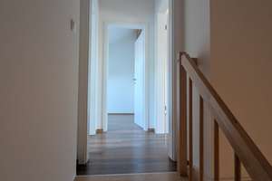 Geräumiges Reihenhaus mit 5 Schlafzimmern, Hobbykeller, TG-Stellplatz, Solar in Sauerlach – 82054 Sauerlach – Vorschaubild 13