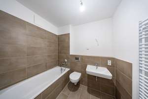Geräumige 4-Zimmerwohnung mit zwei Bädern im Erstbezug – Daumstr. 54B, 13599 Haselhorst, Berlin – Vorschaubild 4
