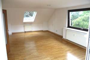 Dachgeschoss-Wohnung am Stadtpark-Bestlage