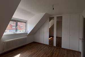 Erstbezug nach umfangreicher Sanierung/-Modernisierung / Familienfreundliches Reihenmittelhaus