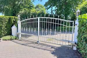 Badendorf bei Lübeck. Wunderbarer, exklusiver Bungalow auf Eigenland in ruhiger Feldrandlage zu kauf – Die vollständige Adresse der Immobilie erhältst du vom Anbieter., 23619 Badendorf – Vorschaubild 2