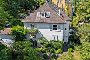 Stilvolles Einfamilienhaus mit phantastischer Aussicht, Garten, Terrasse und Einliegerwohnung!