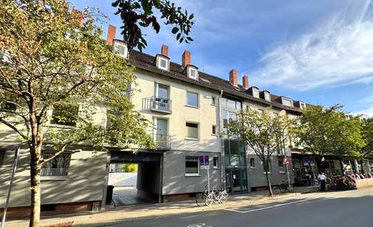 Innenstadtlage! Gepflegte Dachgeschosswohnung mit Ausbaureserve & Kfz-Stellplatz