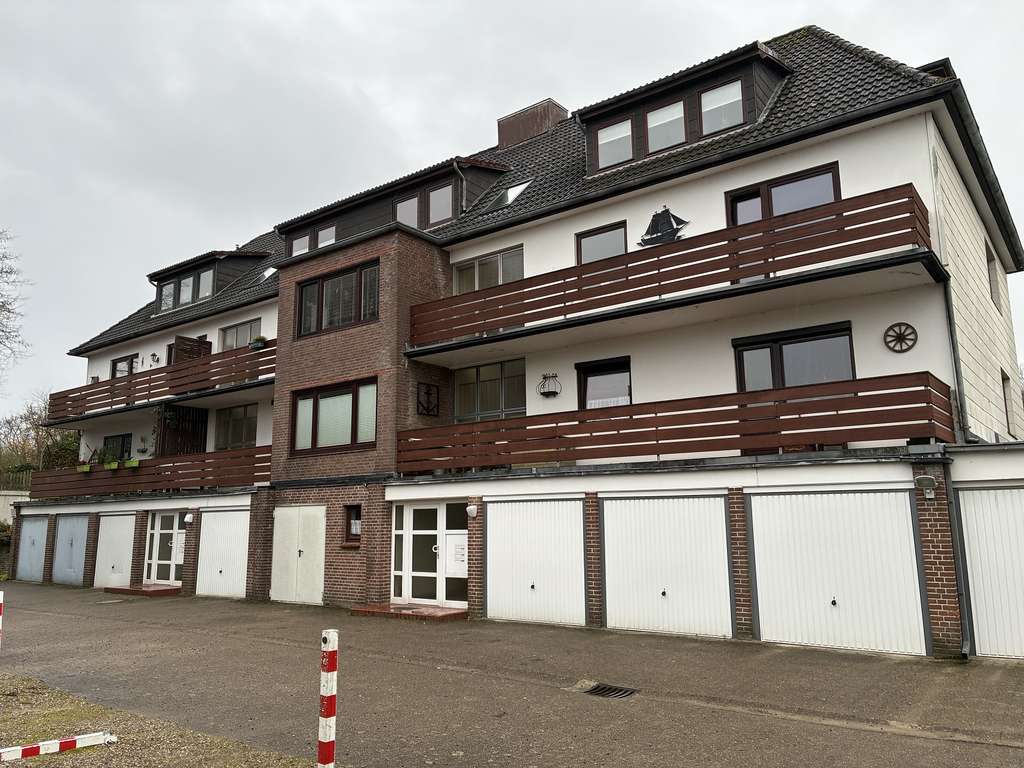 Immobilie in Glücksburg - Charmante 3-Zimmer Dachgeschosswohnung in Glücksburg (Ostsee) - Balkon - Garage - Bild 0