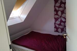Einzigartiges 4,5 Zi. DG Kudamm, große SW-Terrasse, Balkon provisons- und bezugsfrei – Die vollständige Adresse der Immobilie erhältst du vom Anbieter., 10789 Charlottenburg, Berlin – Vorschaubild 21