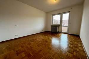 Helle drei Zimmer Wohnung an der Gänsheide (Stuttgart Ost) – Die vollständige Adresse der Immobilie erhältst du vom Anbieter., 70184 Gablenberg, Stuttgart – Vorschaubild 2