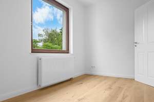 Schwachhausen: Erstbezug nach Sanierung - 3 Zimmer & Loggia – Emmastraße 80, 28213 Neu-Schwachhausen, Bremen – Vorschaubild 3