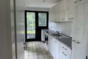 3-Zimmer-Wohnung mit Einbauküche, zwei Balkonen, Kamin und Fußbodenheizung in Düsseldorf-Unterrath – Am Grenzgraben 26, 40468 Unterrath, Düsseldorf – Vorschaubild 2