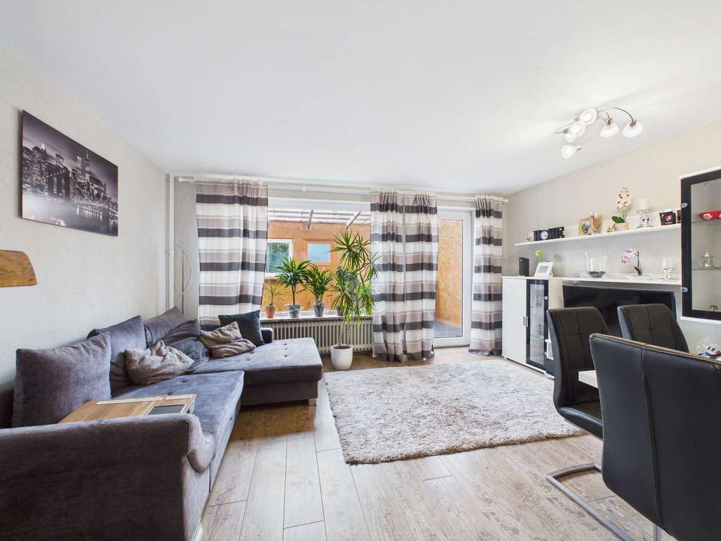 Immobilie in Wahlstedt - Ihr erstes eigenes Zuhause – mit Garten, Wintergarten und Platz für jedes Kind! - Bild 1