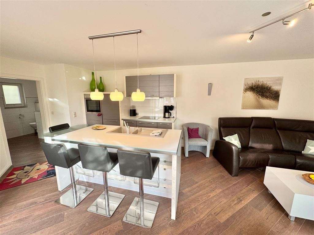 Immobilie in Norderney - Reihenhaus mit 3 sep. Wohneinheiten/ Süd-Terrassen -Süd-Garten  - Bild 4