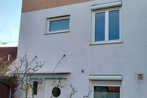 Helles & großzügiges Reihenendhaus mit Garten & Dachterrasse in Stuttgart Hausen –  sofort verfügbar