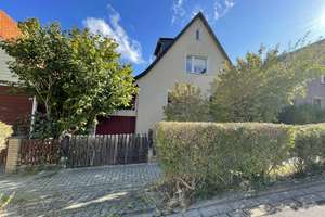 Charmantes Einfamilienhaus mit Garten