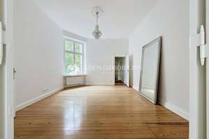 *4-Zimmer-Altbauwohnung mit Balkon, Stuck, Parkett und Einbauküche* – Knesebeckstr. 4, 10623 Charlottenburg, Berlin – Vorschaubild 24