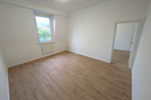 Helle 4-Zimmer-Dachgeschosswohnung mit hohen Decken - gut angebunden & zentral in Sonnborn – Sonnborner Str. 42, 42327 Elberfeld West, Wuppertal – Vorschaubild 4