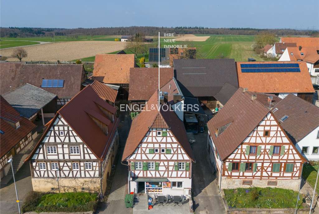 Immobilie in Neulingen - *PROVISIONSFREI* Historisches Fachwerkhaus mit 2 Wohnungen, Gewerbefläche und Baureserve in Neuli... - Bild 0